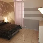 아파트 Rossella's *