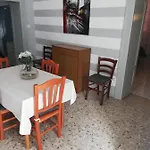 Rossella's Lejlighed